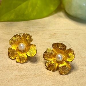 Flower Stud earrings